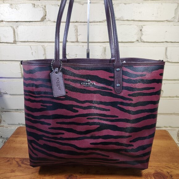 Euc Coach Reversible Burgandy & Tiger Print Tote Bag Purse - Picture 3 of 16